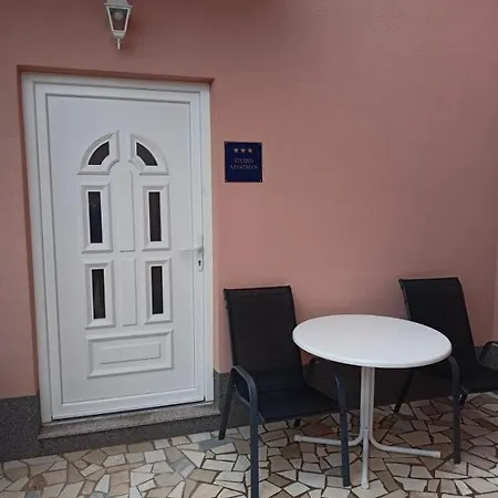 Studio Apartman Maria Apartment Kastela